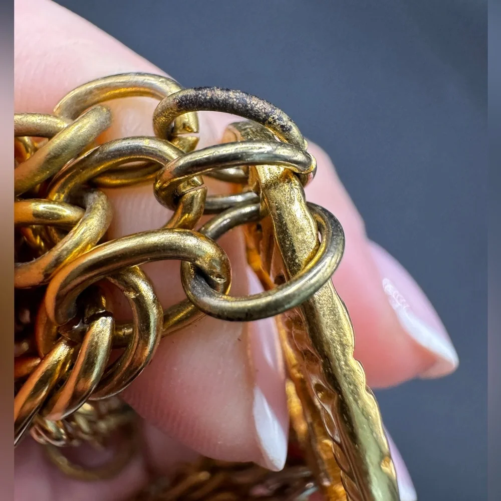LOT 1556 24K gold plated CHANEL vintage bracelet